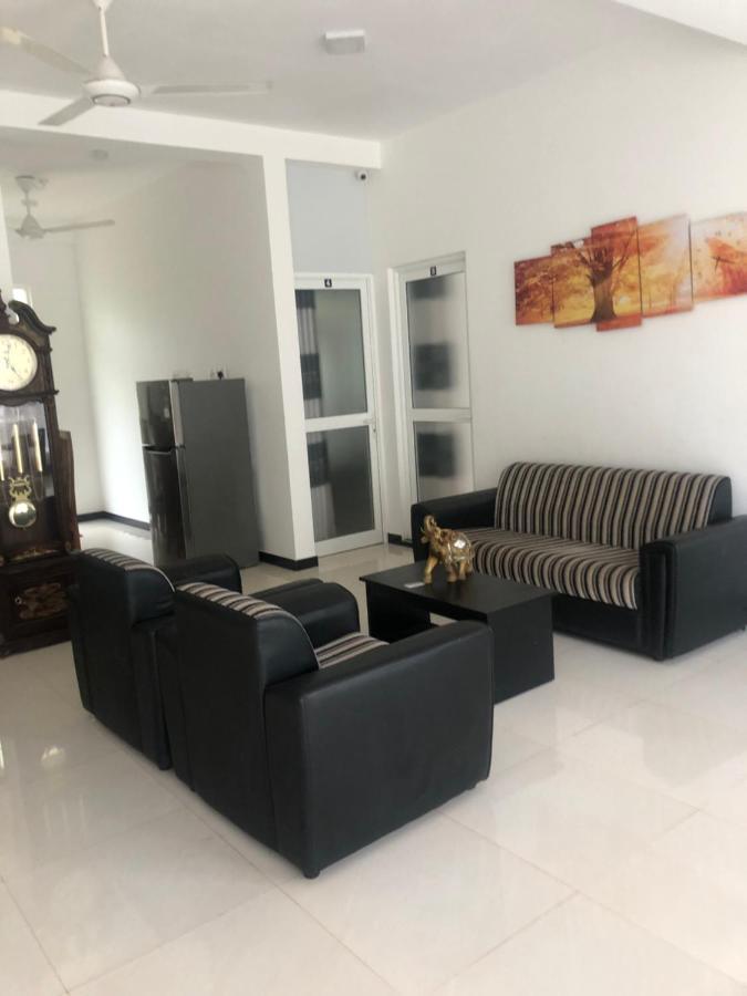فندق Hiriketiya New Radiant House ديكويلاّ تين المظهر الخارجي الصورة